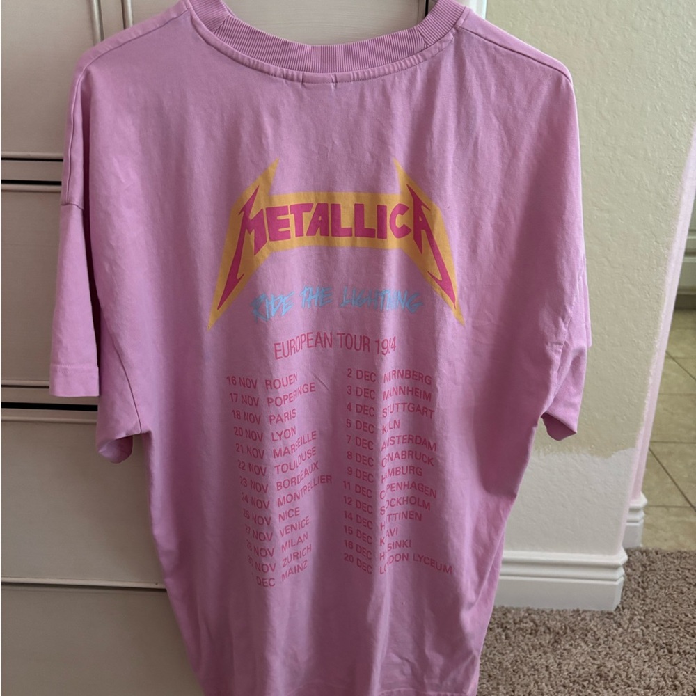 H&M Pink METALLICA Graphic Tee